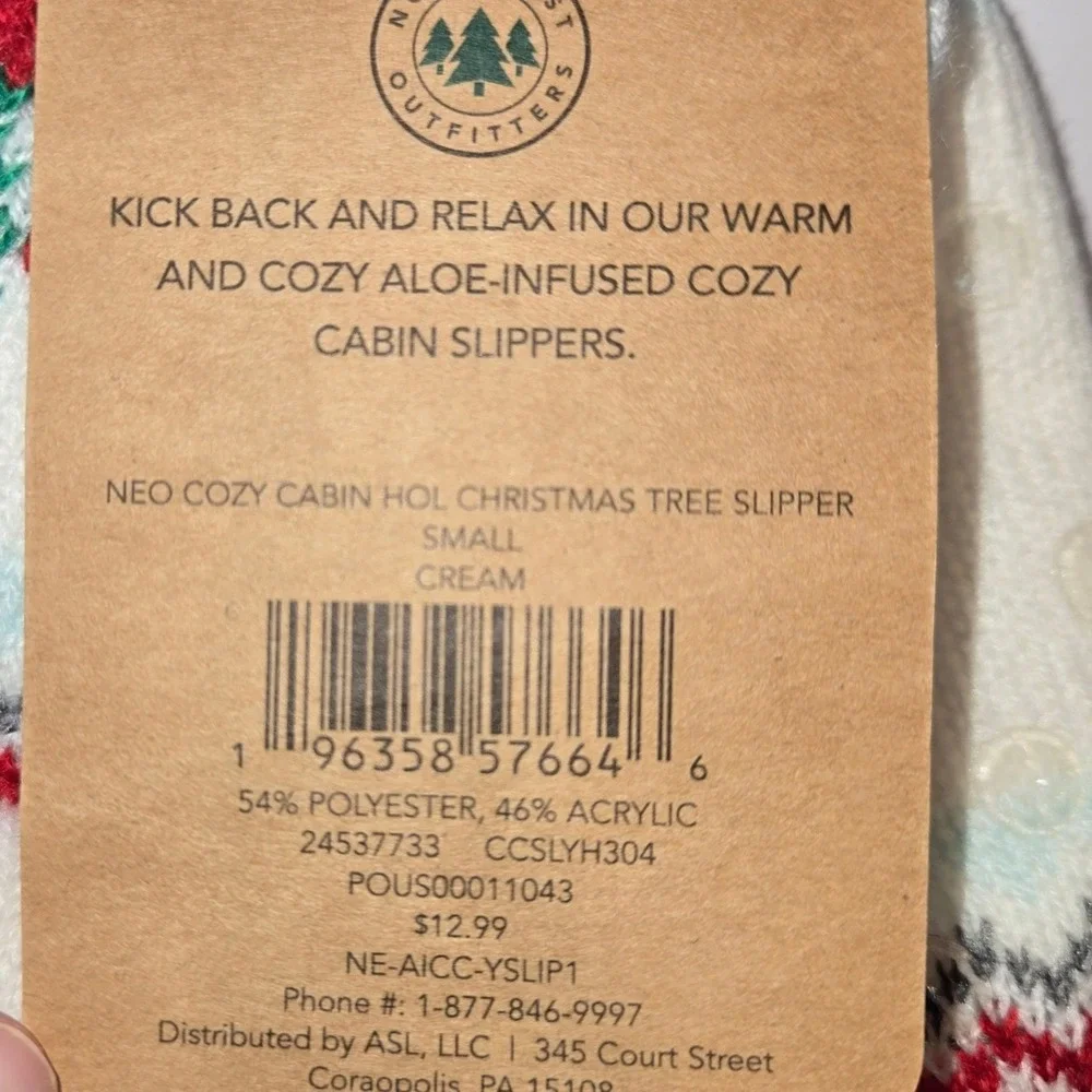 Northeast Outfitters Youth Cozy Cabin Slippers Christmas Tree Red Truck 10K-4